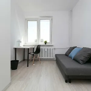  Проживание в семье Rooms4less